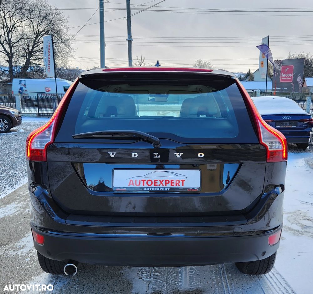 Volvo XC 60 D4 Geartronic Momentum - 9