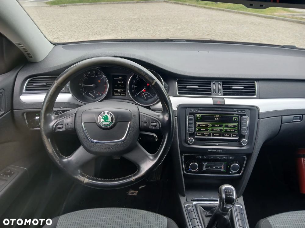 Skoda Superb 2.0 TDI DPF Elegance - 2