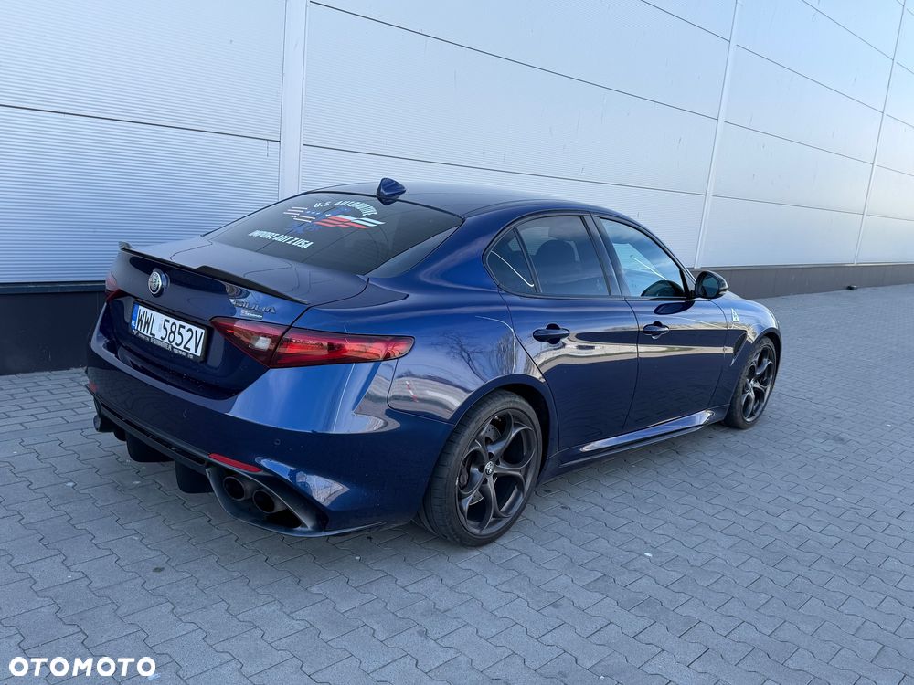 Alfa Romeo Giulia - 5