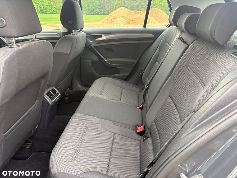 Volkswagen Golf 1.6 TDI BMT Comfortline - 21