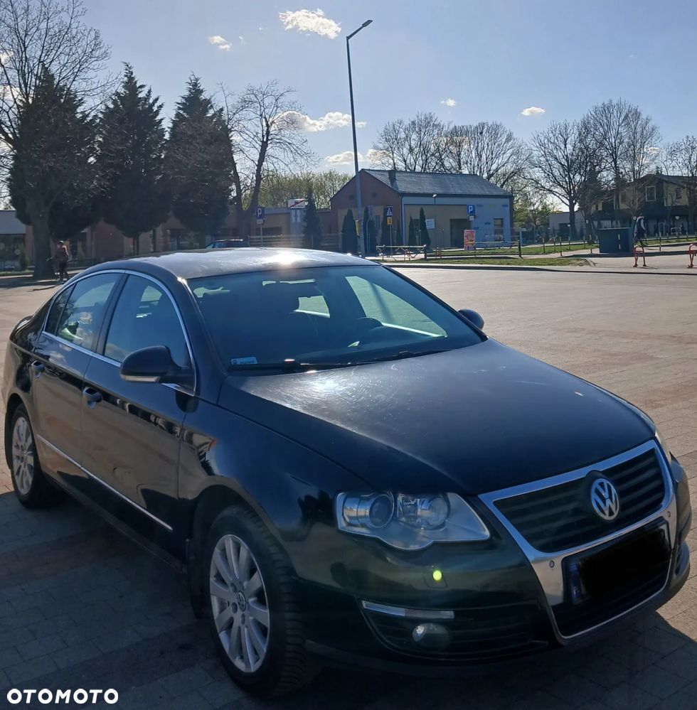 Volkswagen Passat - 2