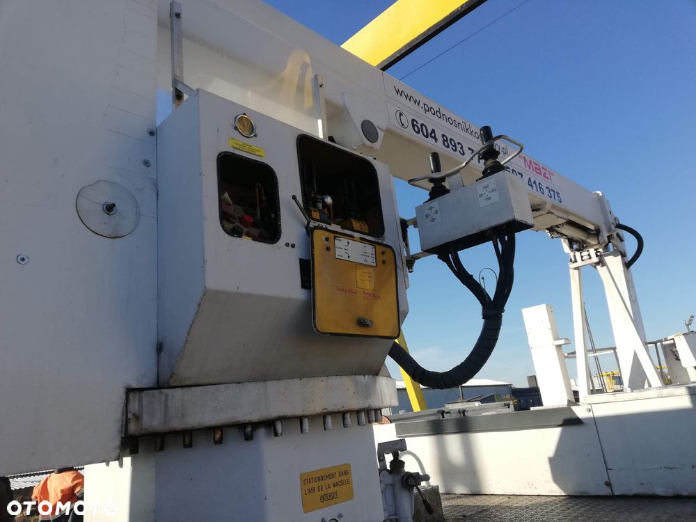 Mercedes-Benz 1414 - 4