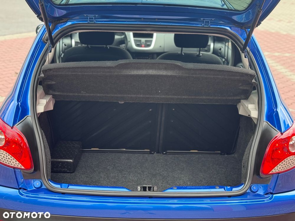 Peugeot 206 plus 75 - 20