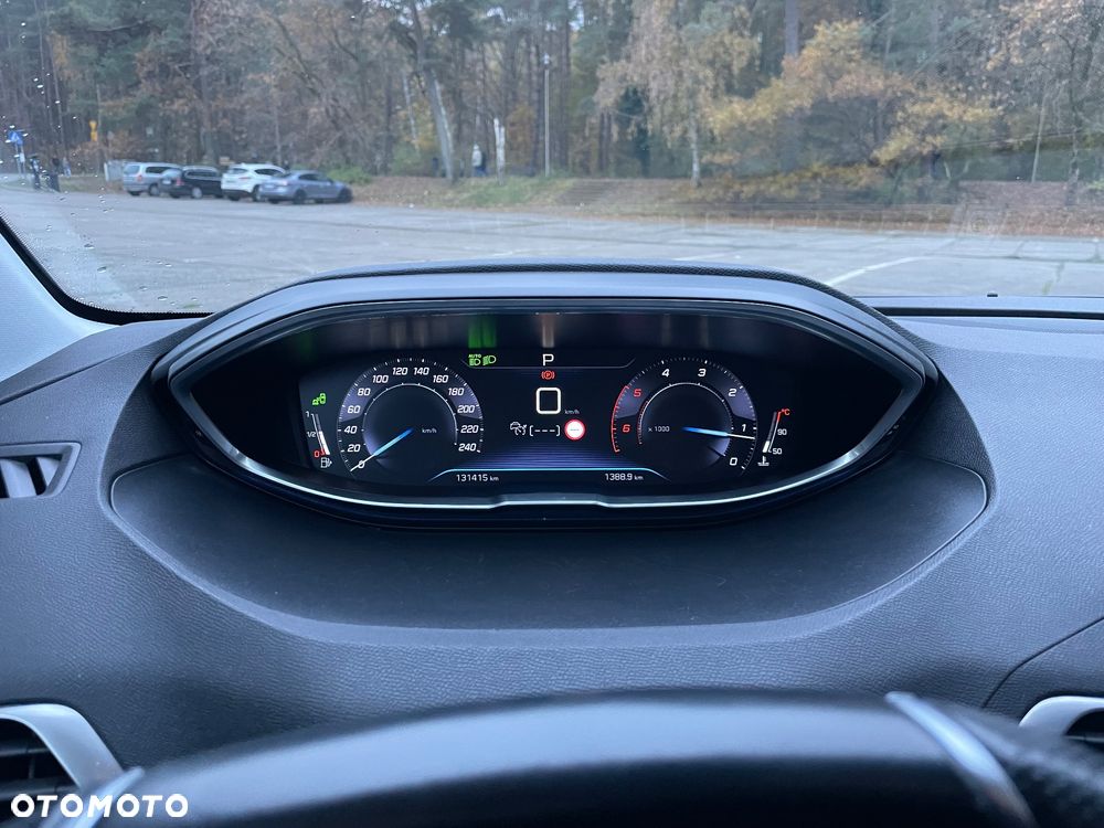 Peugeot 3008 1.6 BlueHDi Allure S&S EAT6 - 12