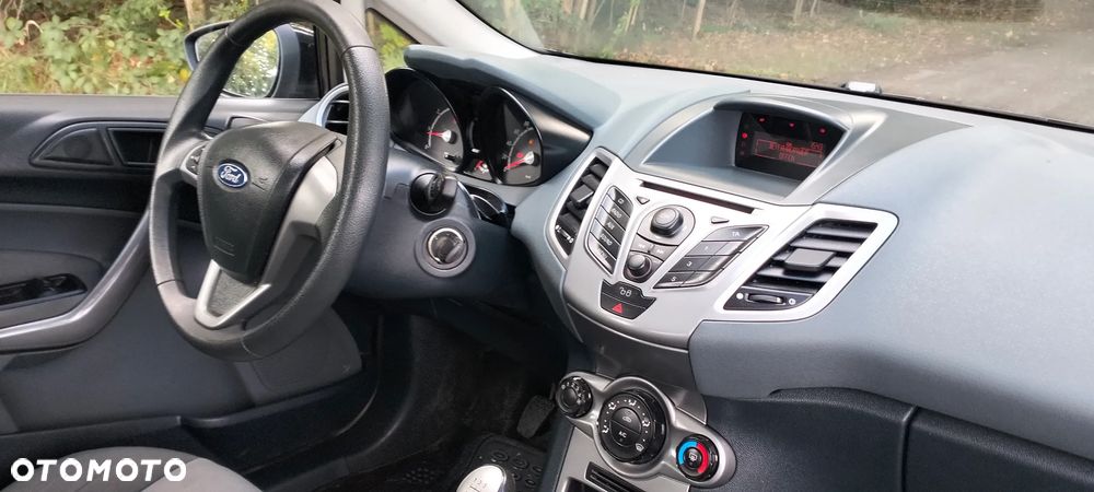 Ford Fiesta - 38