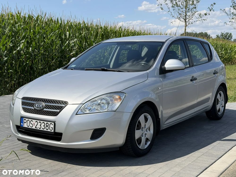 Kia Ceed 1.6 Crdi Comfort - 1