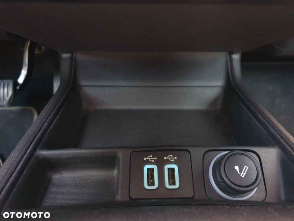 Ford Mondeo - 26