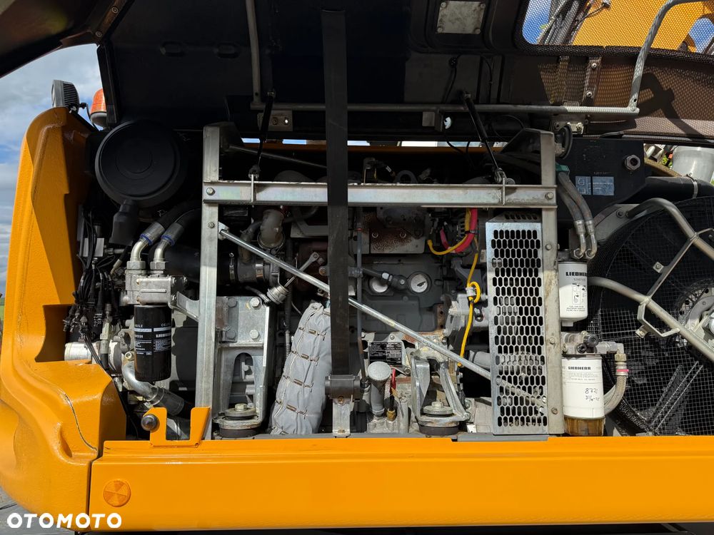 Liebherr 918 Compact  Rototilt + Szczypce - 14