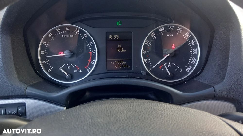 Skoda Octavia 2.0 TDI Ambiente - 13