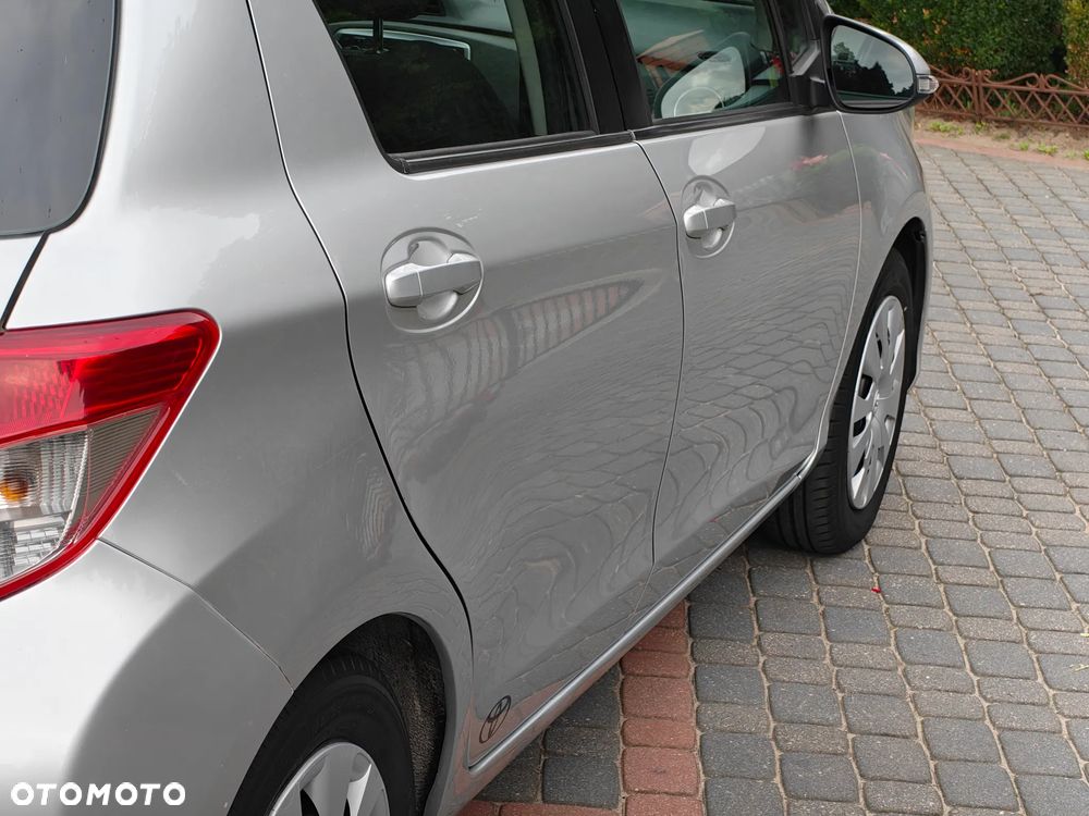 Toyota Yaris 1.0 Premium EU6 - 8