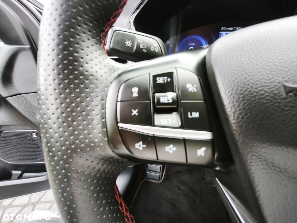 Ford Kuga - 18
