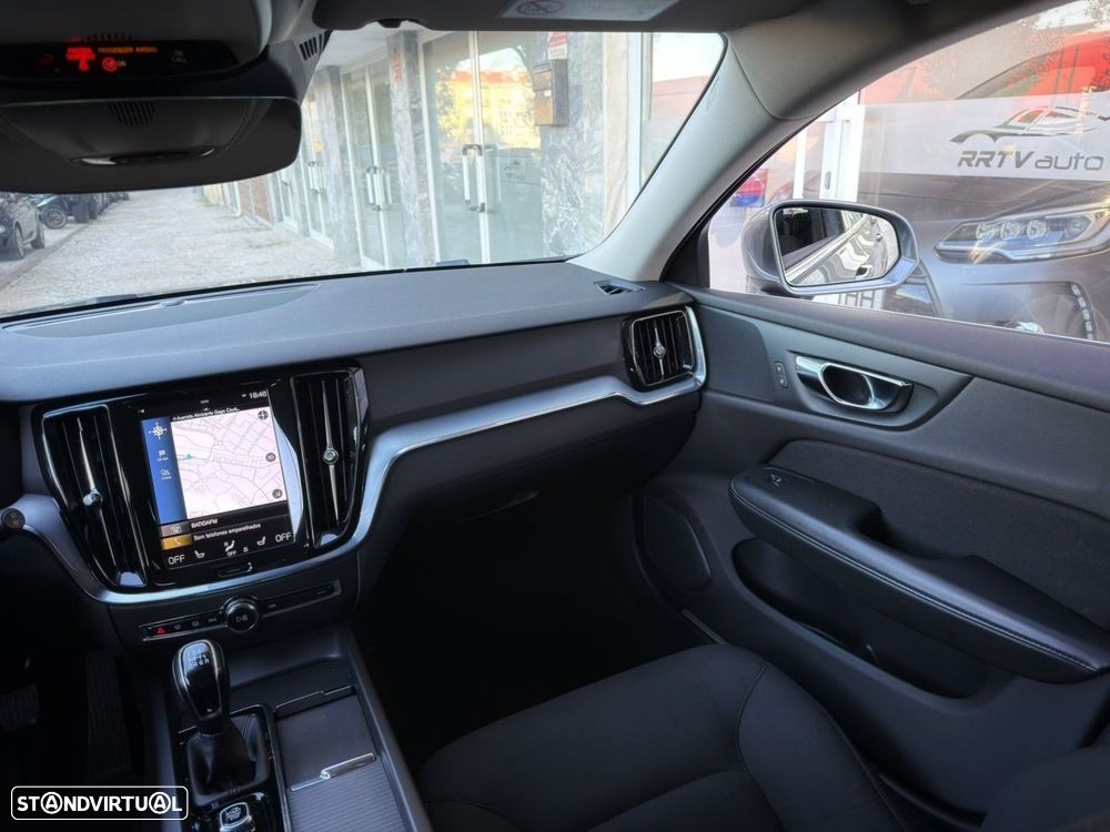 Volvo V60 2.0 D3 Momentum - 18