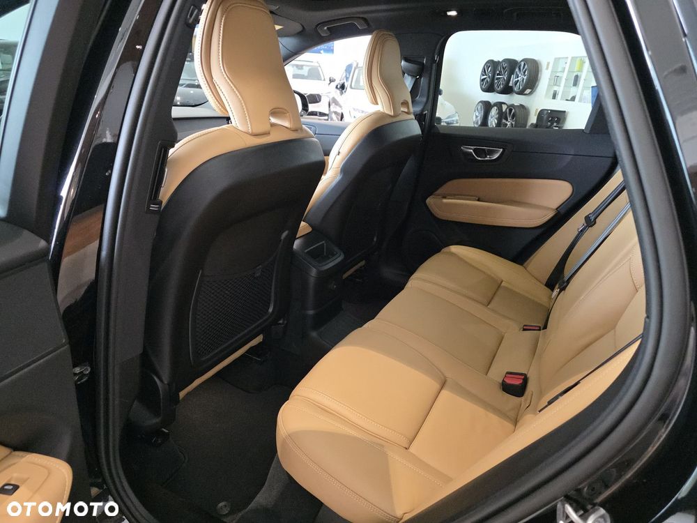 Volvo XC 60 - 29