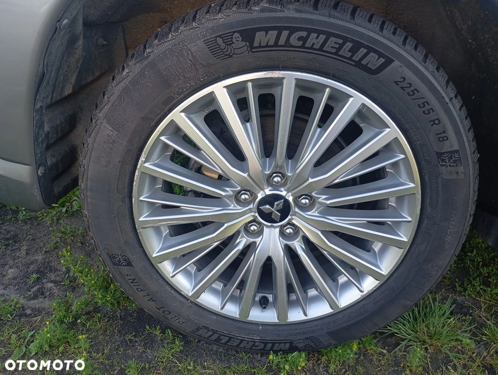 Mitsubishi Outlander - 29