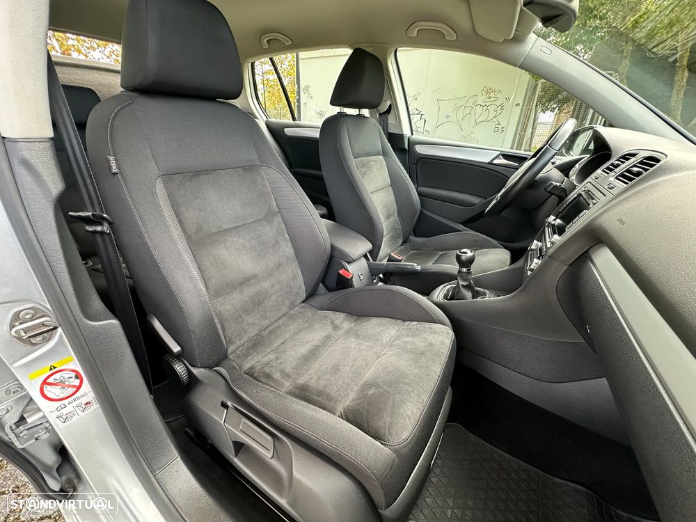 VW Golf 2.0 TDi BlueMotion Edition - 43