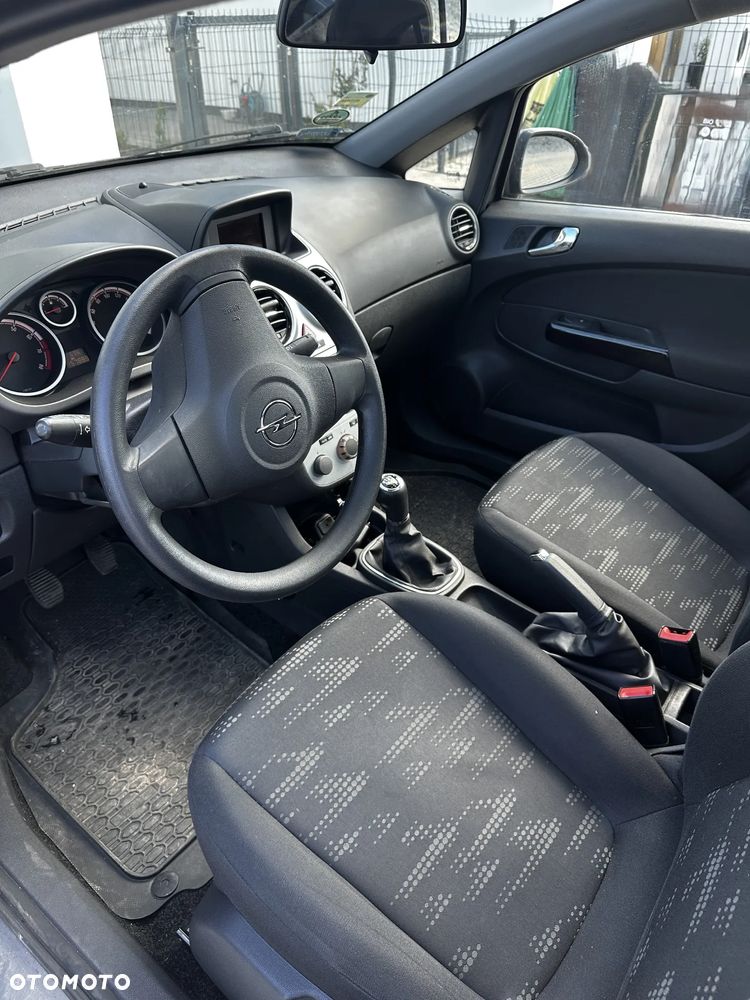 Opel Corsa - 4