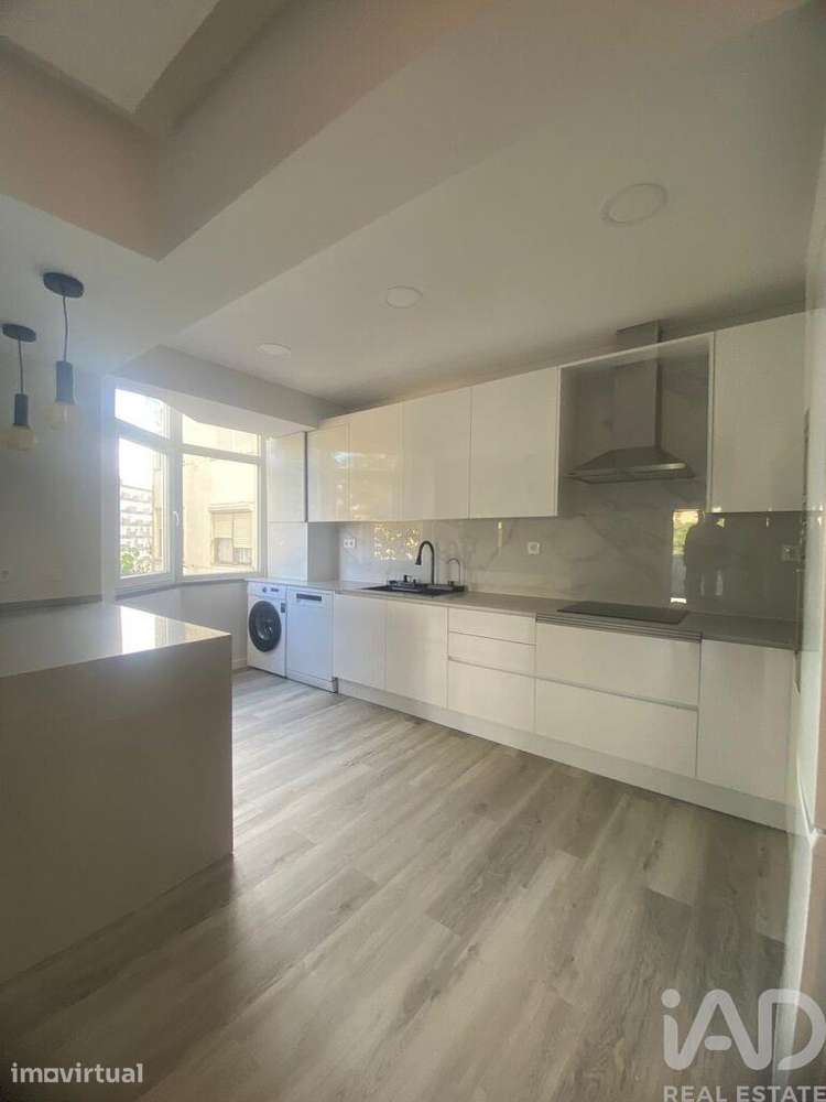 Apartamento T2 em Corroios de 80 m2 - Grande imagem: 3/25