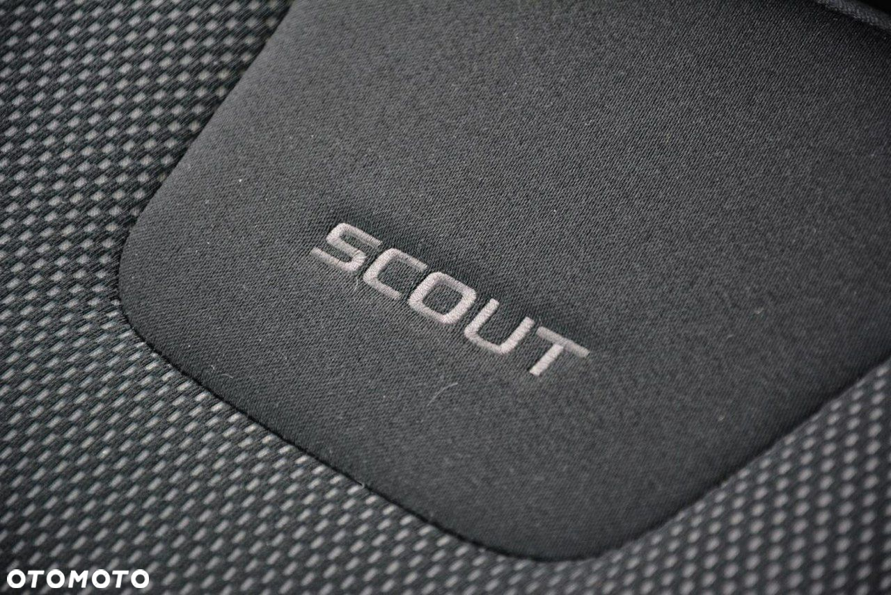 Skoda Octavia Combi 2.0 TDI 4x4 DSG Scout - 23
