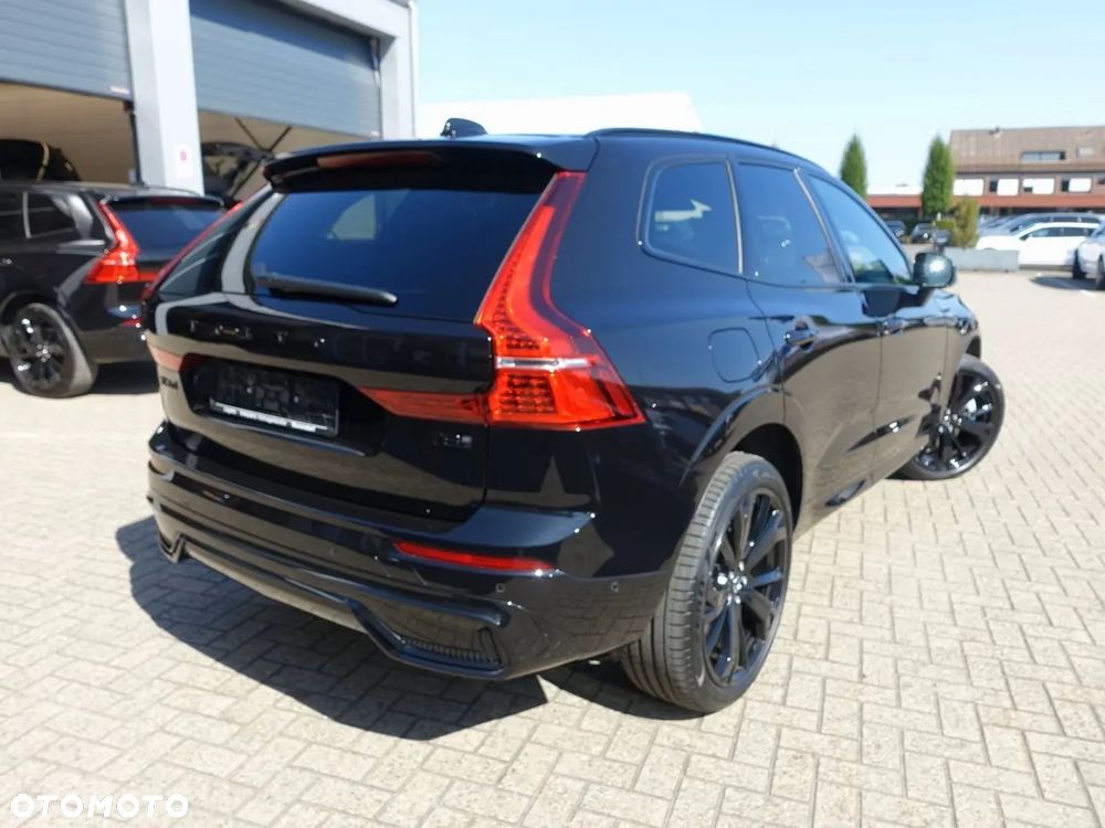 Volvo XC 60 T8 AWD Ultra Black Edition - 4