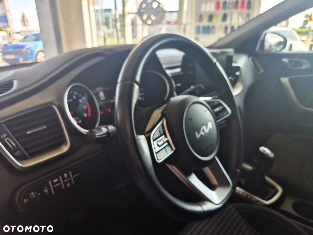Kia XCeed 1.5 T-GDI M - 17