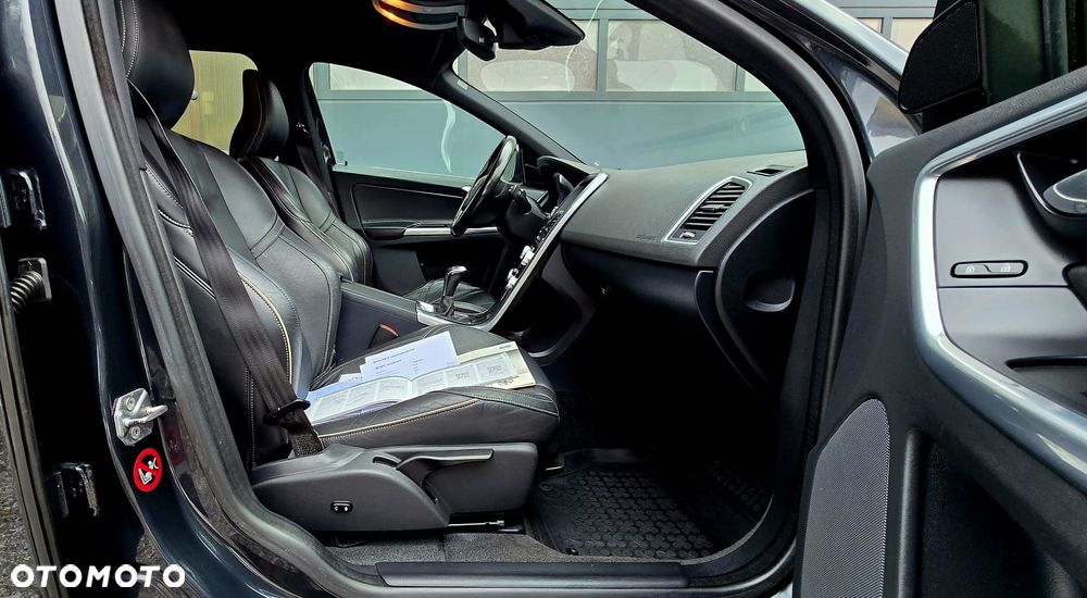 Volvo XC 60 D4 Drive-E R-Design Momentum - 16