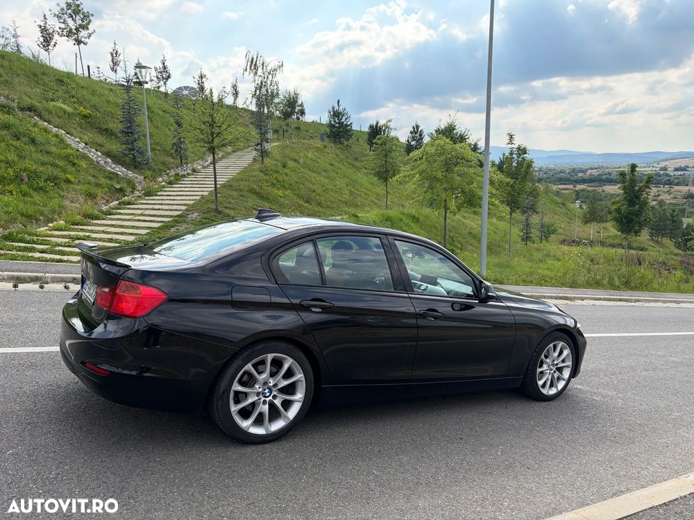 BMW Seria 3 320d DPF Aut. - 9