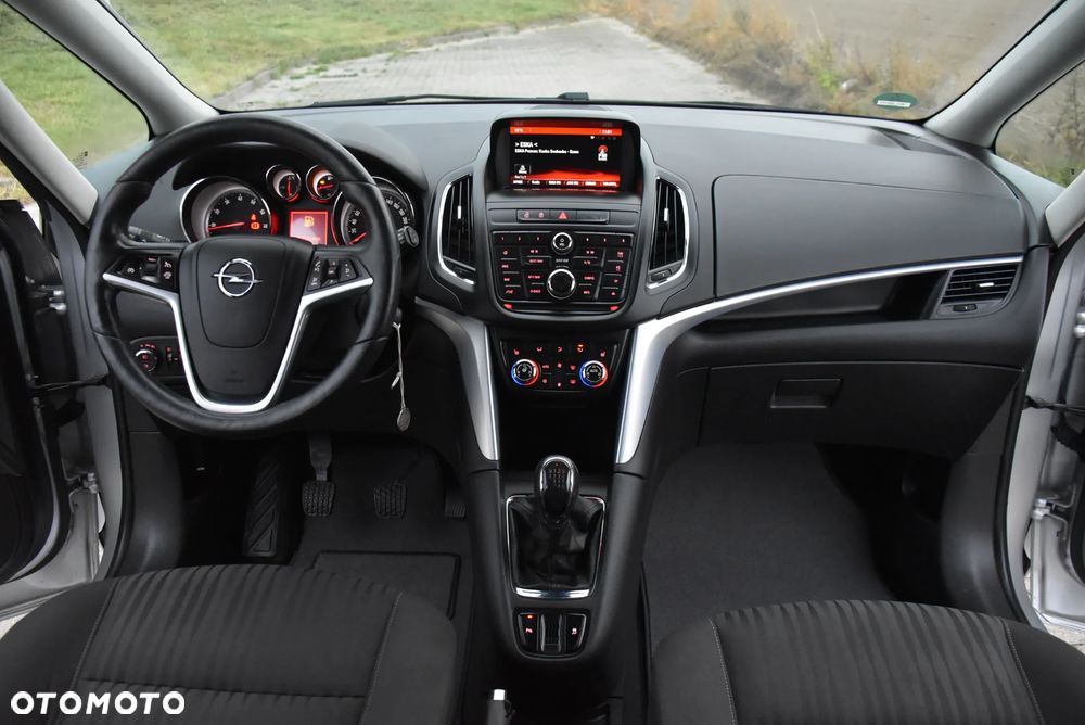 Opel Zafira Tourer 1.4 Turbo Innovation - 19