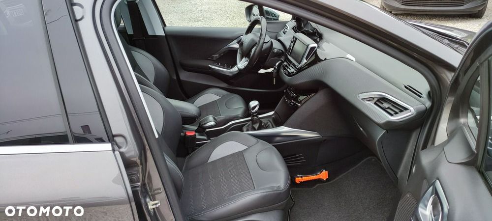 Peugeot 2008 e-HDi FAP 115 STOP & START Business-Line - 26