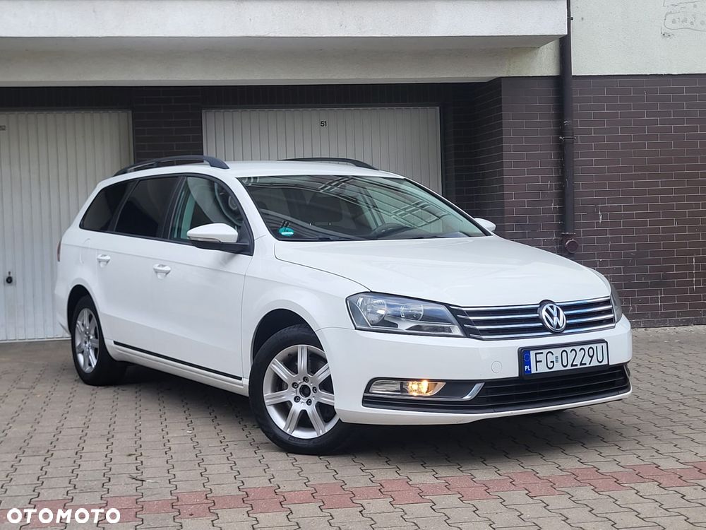 Volkswagen Passat Variant 2012 photo 2