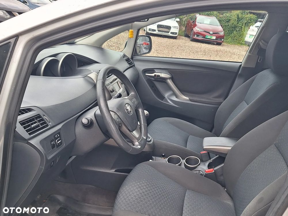 Toyota Verso 2.0 D-4D Life - 10