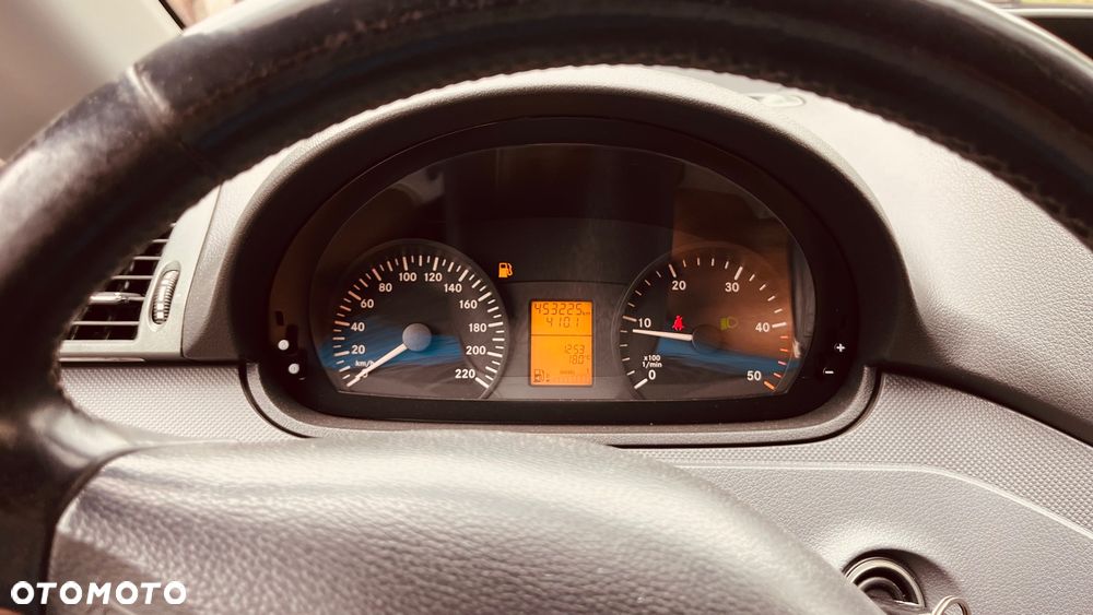 Mercedes-Benz Vito Univan 639.601 - 8
