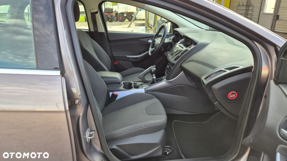 Ford Focus - 10