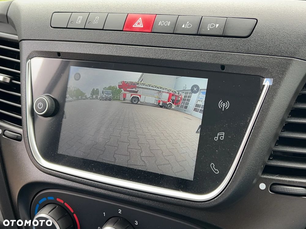Iveco Daily 35C18H 3.0 Diesel 180KM Kontener + Winda dostępny "od ręki" - 15