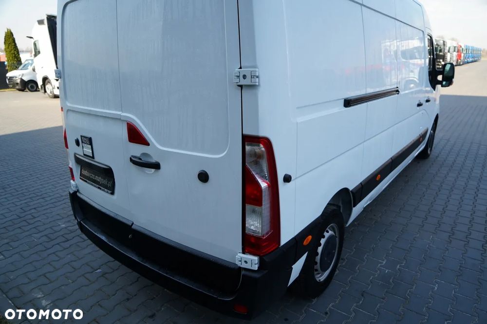 Renault MASTER / BLASZAK / FURGON / 2023 - 14