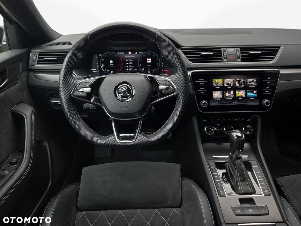 Skoda Superb 2.0 TDI SCR 4x4 Sportline DSG - 9