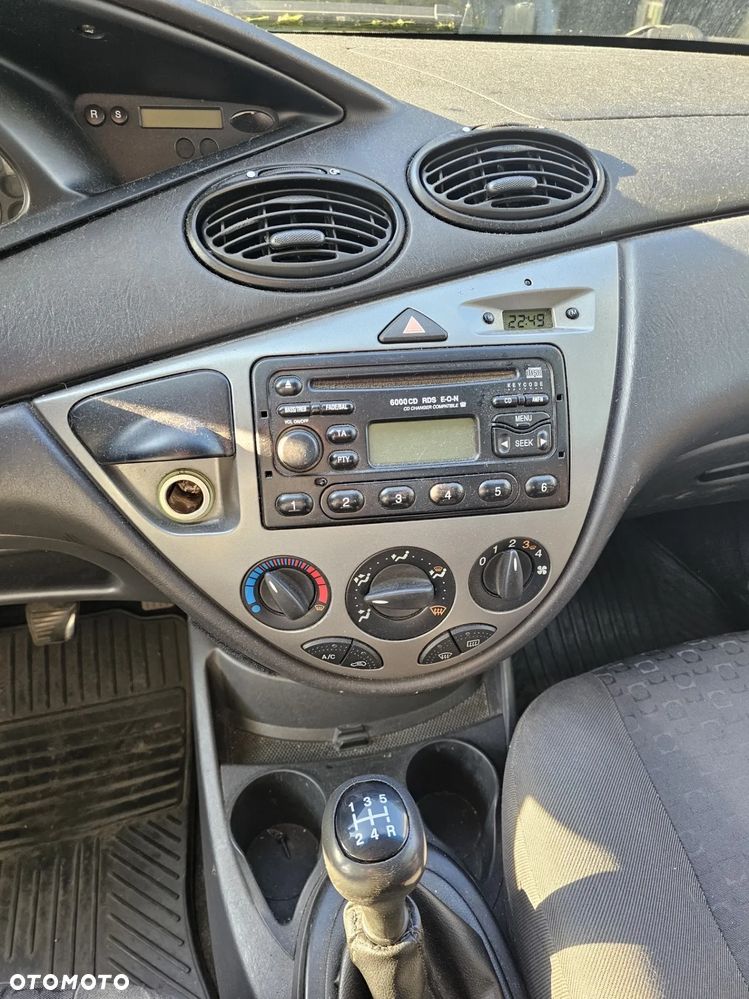 Ford Focus 1.6 Comfort - 3