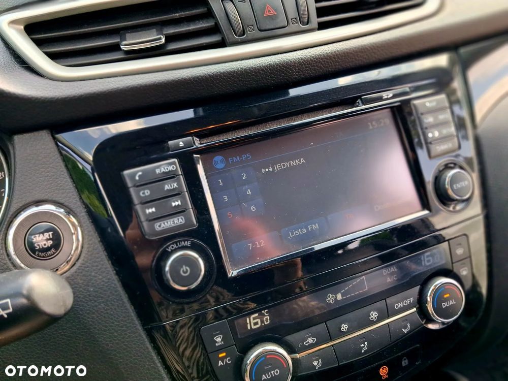 Nissan Qashqai 1.6 DCi Xtronic TEKNA - 12