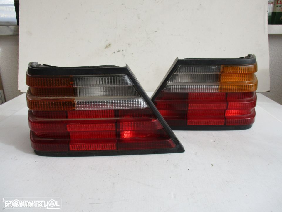 Farol Farolim trás Mercedes 124 E esquerdo / direito - 1