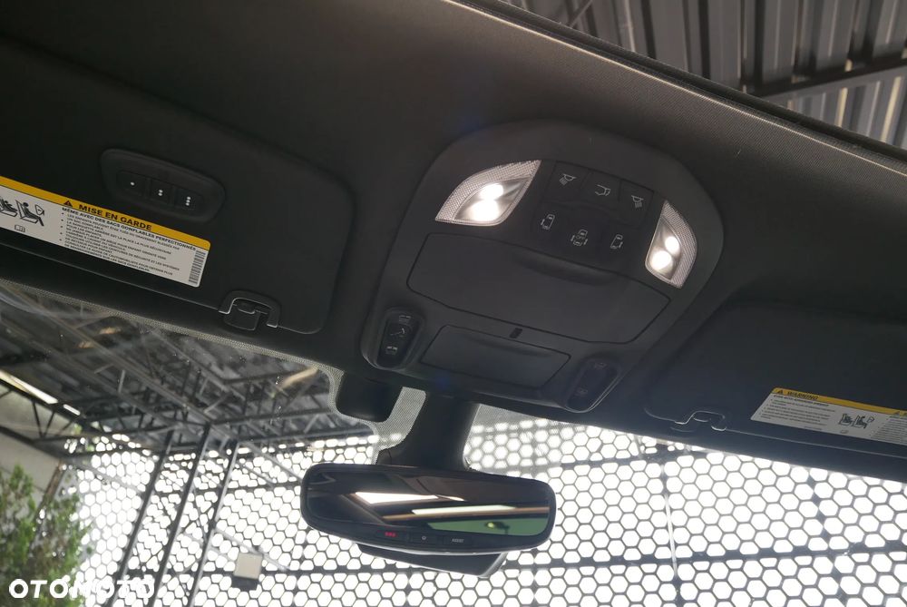 Chrysler Pacifica - 24