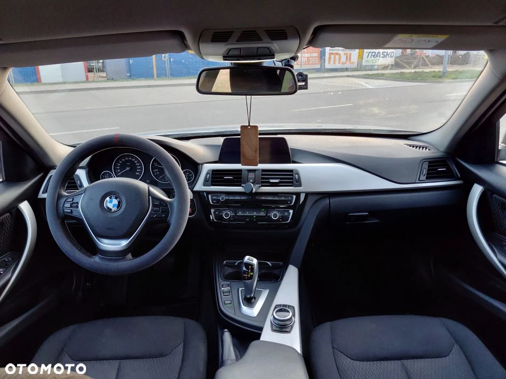 BMW Seria 3 318d Advantage - 12