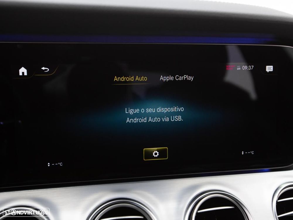 Mercedes-Benz E 300 de 4Matic 9G-TRONIC AMG Line - 33