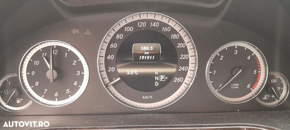 Mercedes-Benz E 2012 photo 4