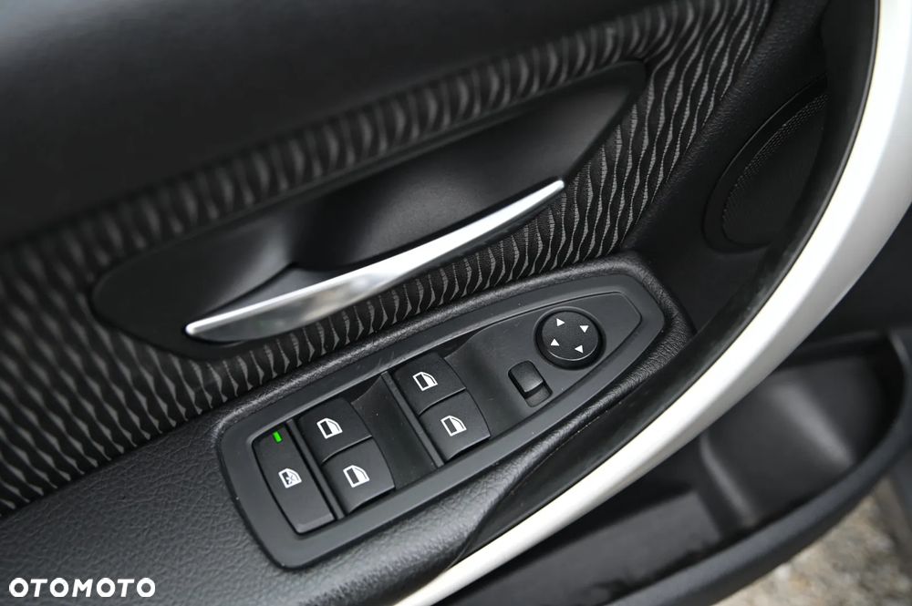 BMW Seria 3 - 24