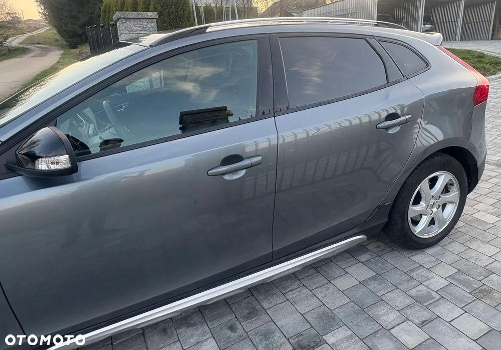 Volvo V40 Cross Country T4 AWD Drive-E Momentum - 5