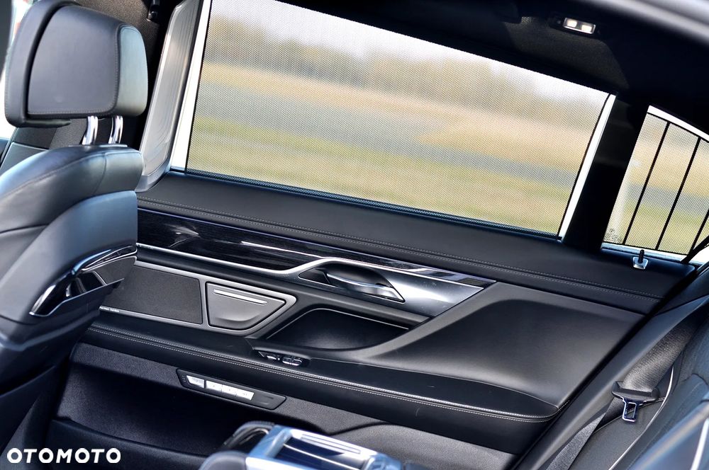BMW Seria 7 - 18