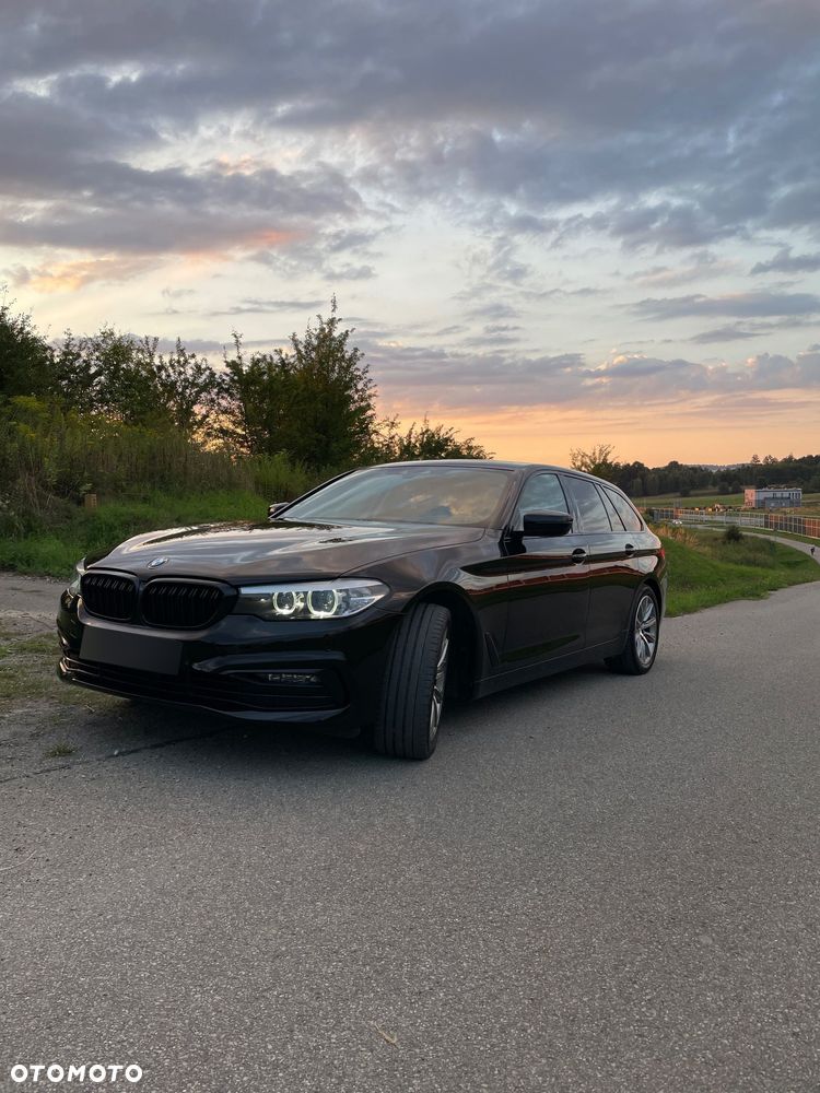 BMW Seria 5 520d xDrive - 33