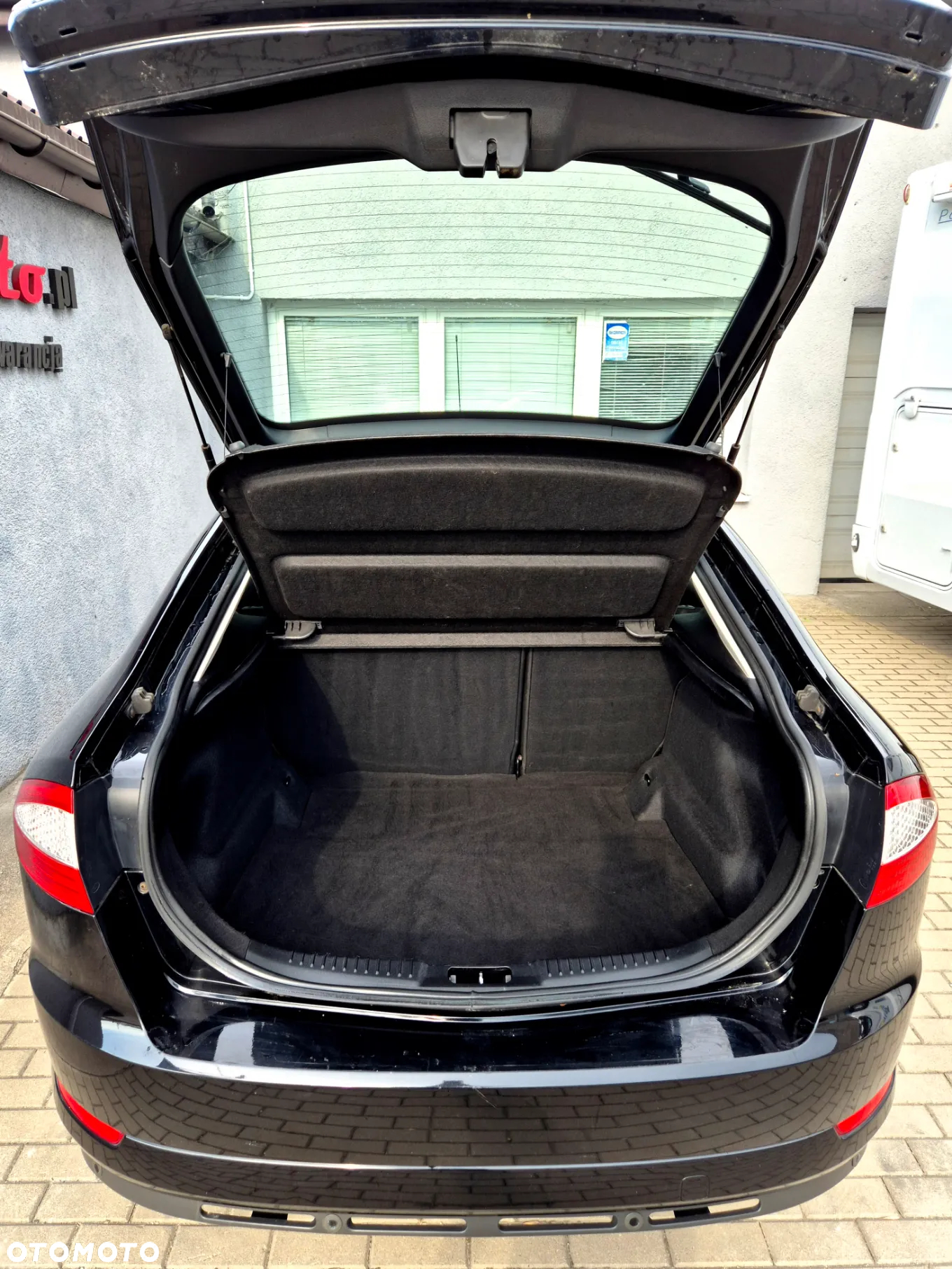 Ford Mondeo 1.6 Ghia - 16