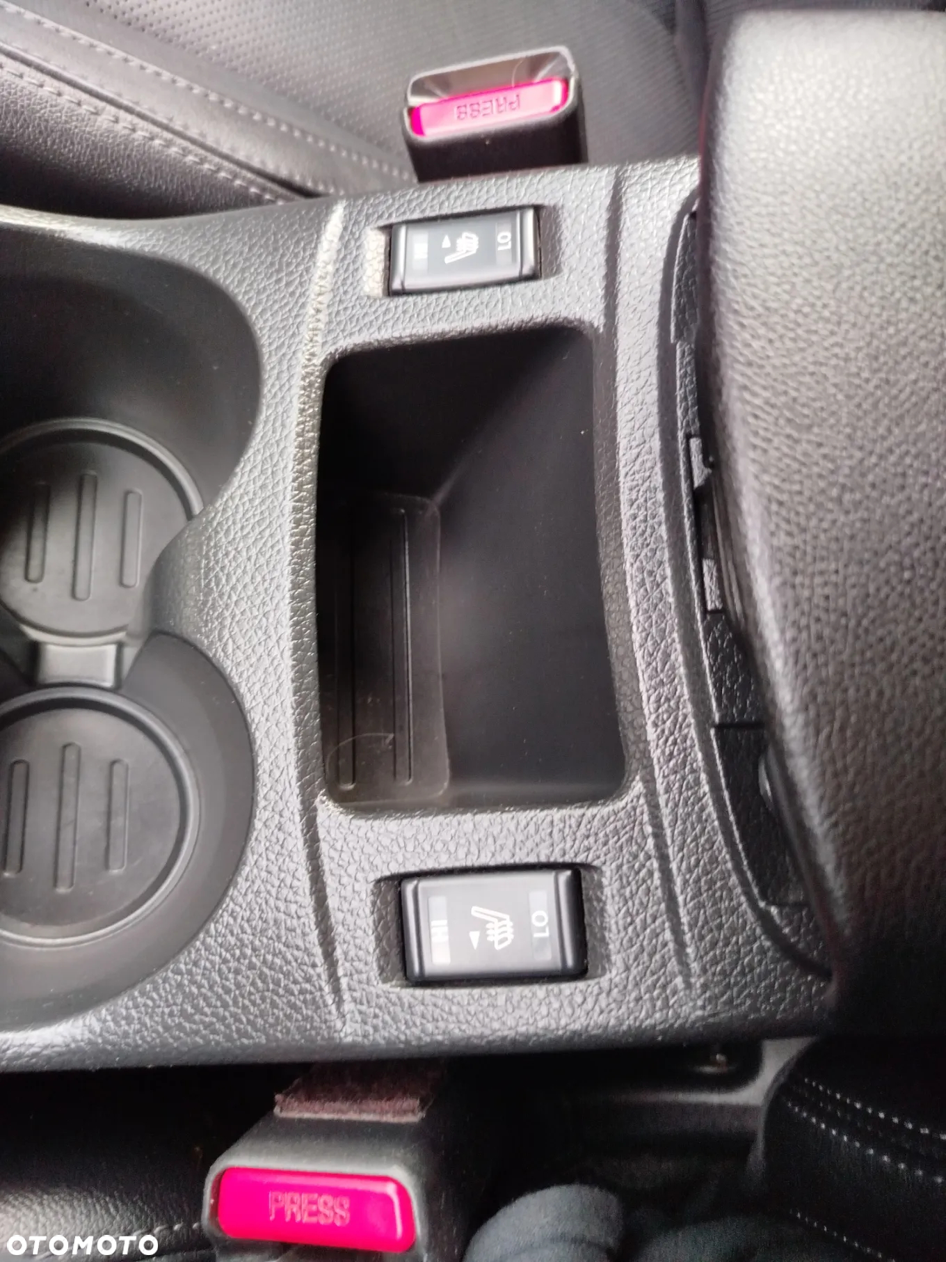 Nissan Qashqai 1.6 dCi Xtronic TEKNA - 30