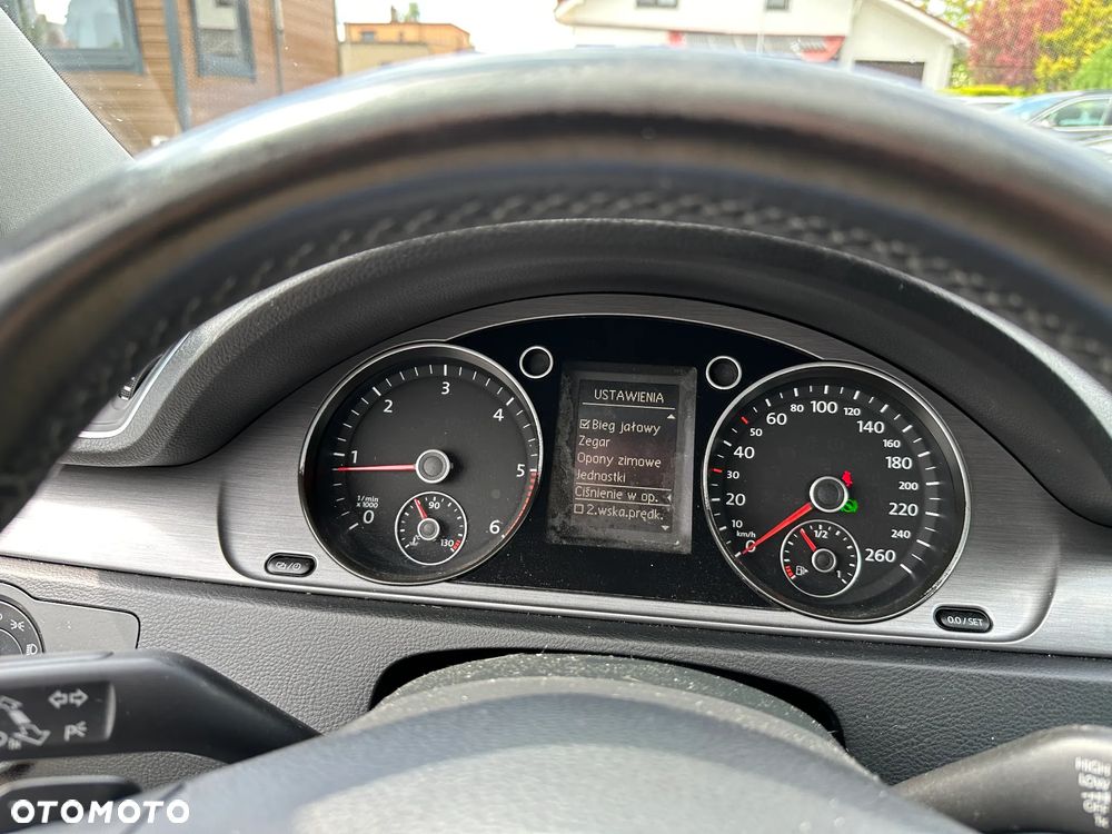 Volkswagen Passat Variant - 9