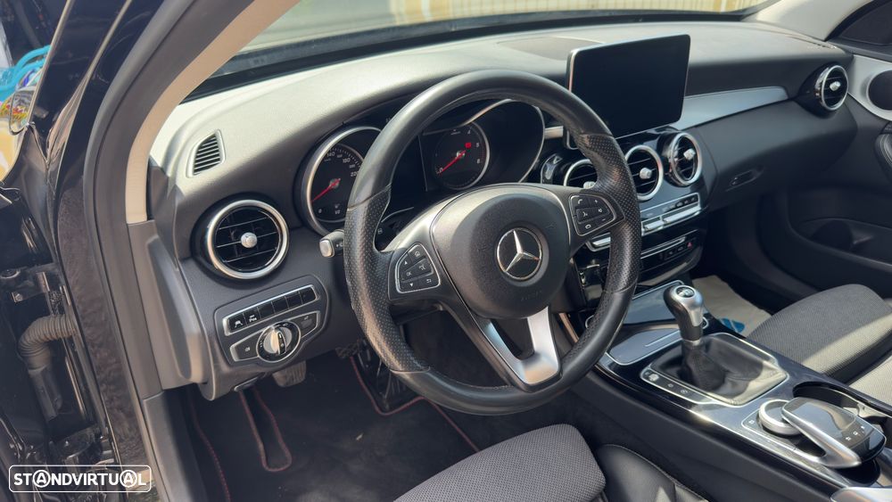 Mercedes-Benz C 220 Station CDI DPF BlueEFFICIENCY Avantgarde Edition - 24